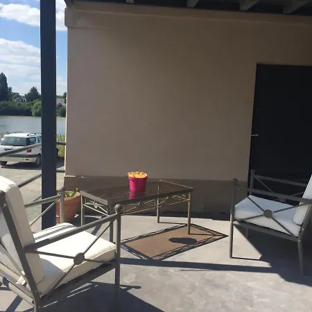 Maison Du Pecheur , Situee Sur Les Bords De La Loire Dans Un Lieu Calme Et Paisible. * Rochefort-sur-Loire