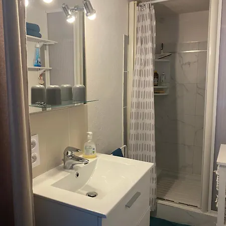 度假居 Maison Du Pecheur , Situee Sur Les Bords De La Loire Dans Un Lieu Calme Et Paisible.