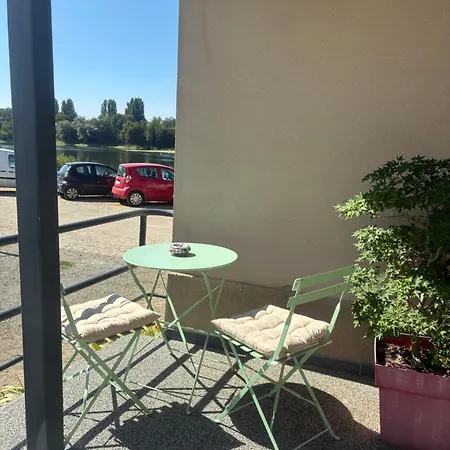 Maison Du Pecheur , Situee Sur Les Bords De La Loire Dans Un Lieu Calme Et Paisible. Rochefort-sur-Loire