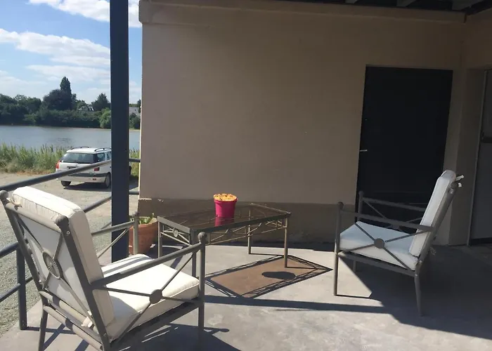 Maison Du Pecheur , Situee Sur Les Bords De La Loire Dans Un Lieu Calme Et Paisible. * Rochefort-sur-Loire